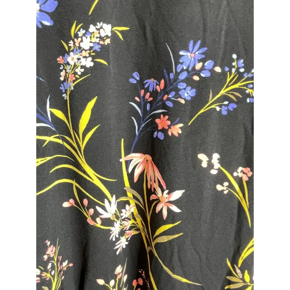 Floral V-Neck Ruffle Hem Dress - Black - Picture 6 of 10